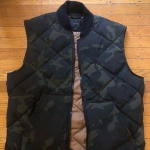 Men’s Large J Crew Military Camo Vest!